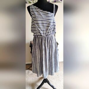 52 seven blue and white striped asymetrical